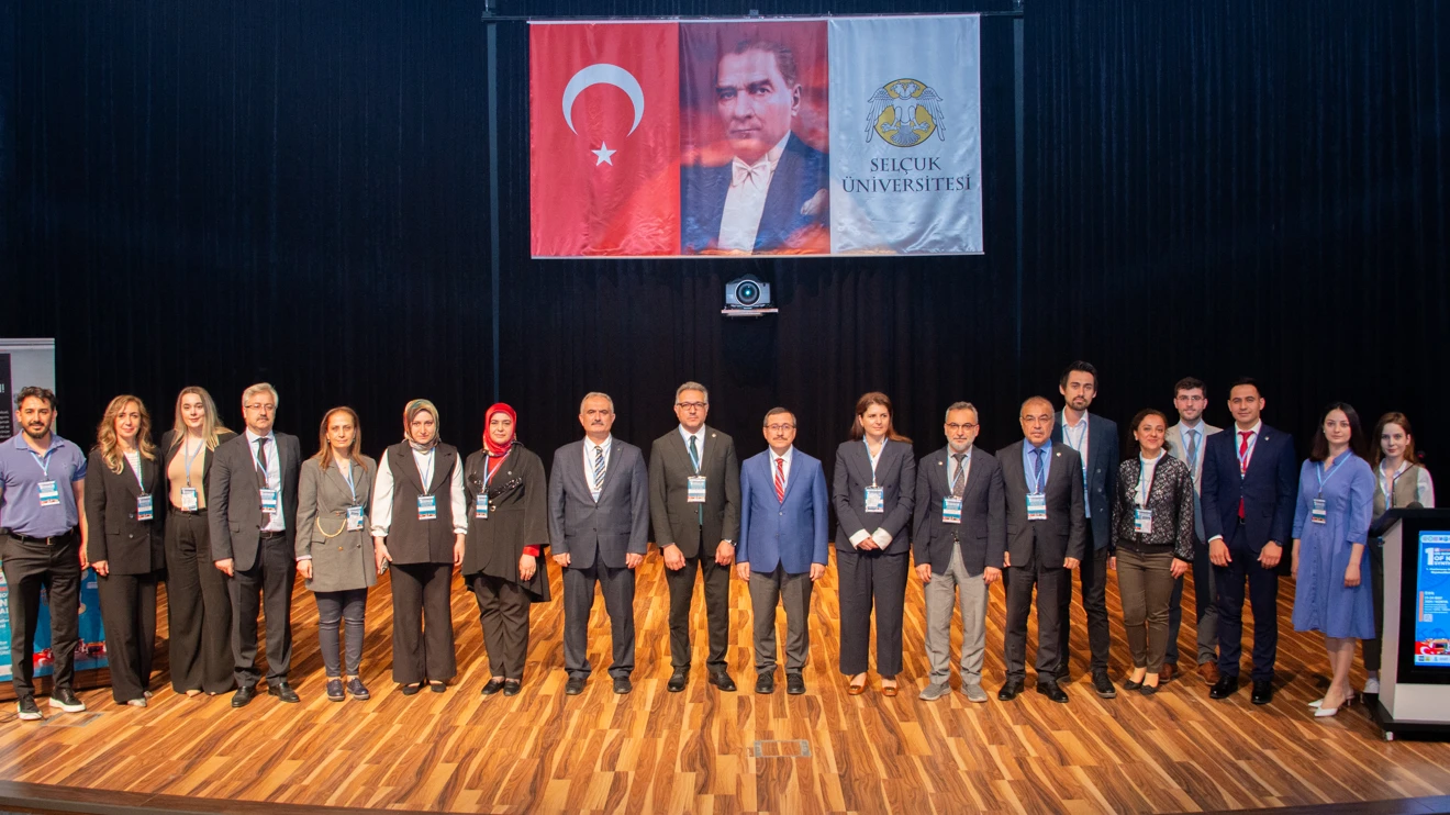 Uluslararası Doğal ve Sentetik Materyallerin Biyomedikal Uygulamaları Kongresi yapıldı